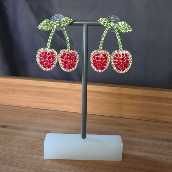 Rhinestone cherry earrings gold red green - Picture 1 of 6